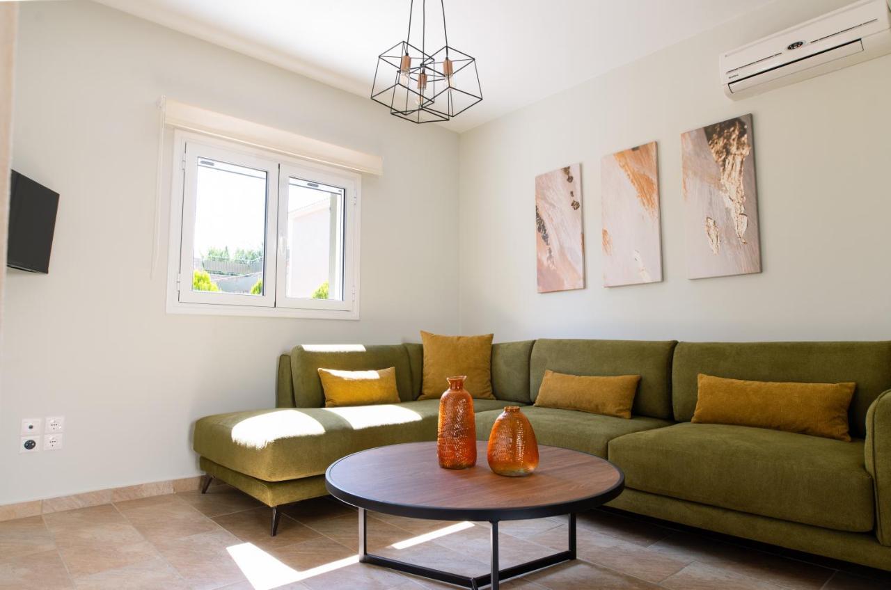 Vasilopoulos Residences - Villa Emelia With Shared Pool Argostoli  Ngoại thất bức ảnh