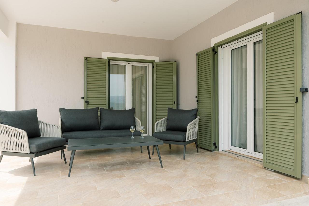 Vasilopoulos Residences - Villa Emelia With Shared Pool Argostoli  Ngoại thất bức ảnh